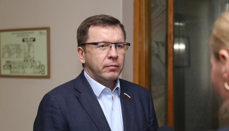 Заксобрание взбодрит новосибирского регоператора