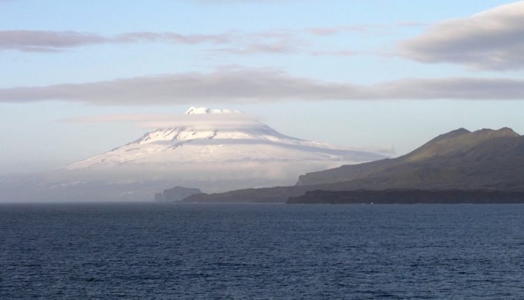 Ян-Майен/ Норвегия отдала заповедник военным США