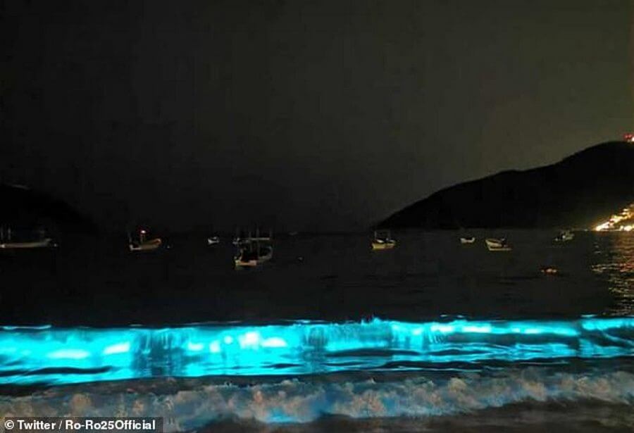 Природное световое шоу в Акапулько