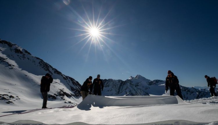 Альпы укутали в "одеяло"