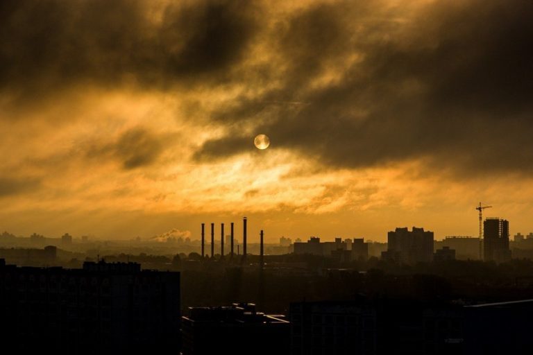 Самым грязным городом России признали Абакан
