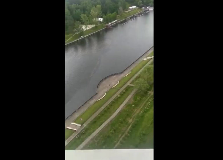 СК устанавливает причину загрязнения Москвы-реки