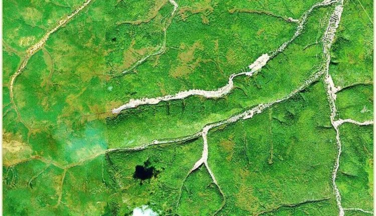 космоснимок примера золотодобычи в Амурской области