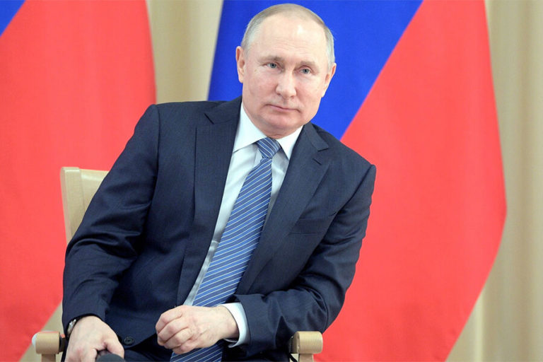 Путин назвал приоритеты России при работе в Арктике