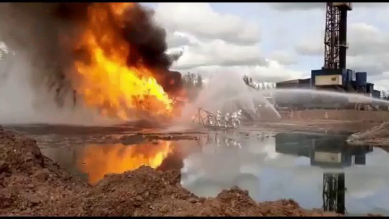 Военных направили тушить пожар на нефтяной скважине в Иркутской области