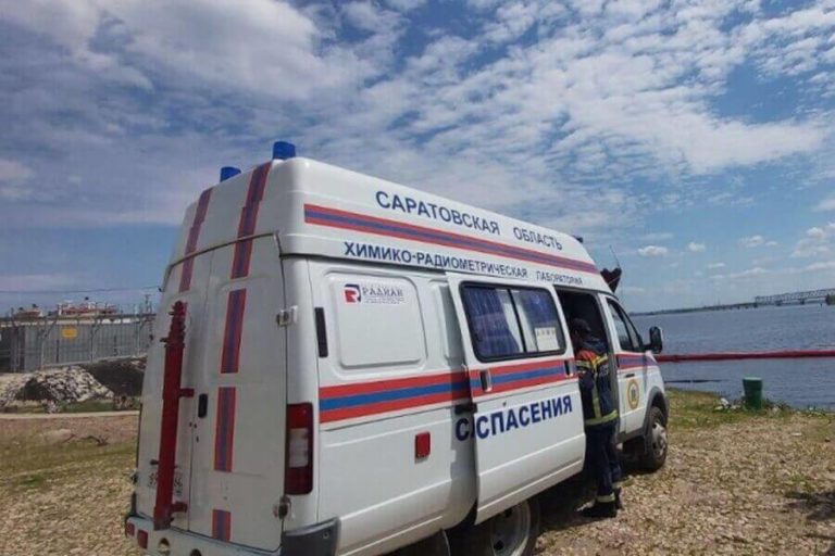 На Волге обнаружено нефтяное пятно