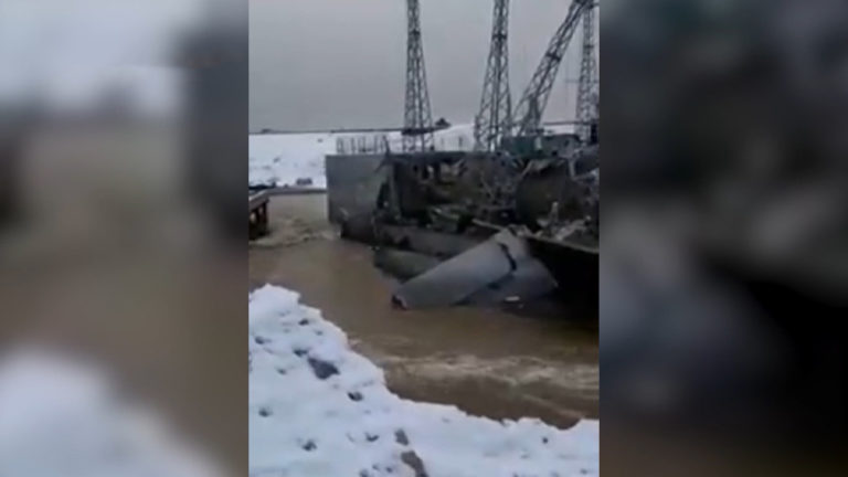 Власти Карелии: Размыв дамбы на ГЭС не несет опасности для экологии