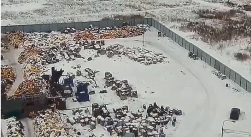 В Жуковском сжигают медотходы прямо под открытым небом
