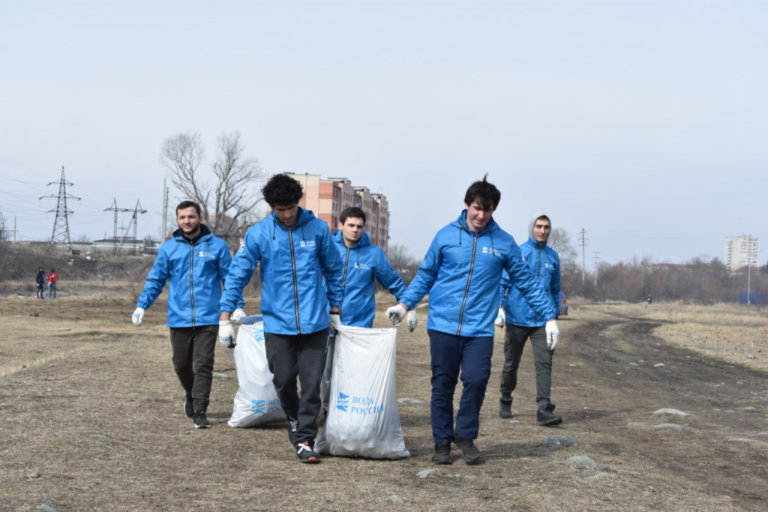 200 мешков мусора собрали волонтёры с берега реки Терек