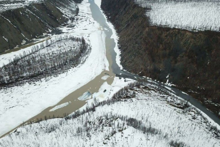 Золоторудное предприятие загрязнило реку в Якутии