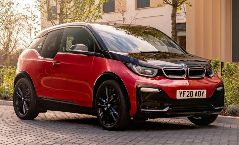 Электрокары BMW будут ездить на энергии из навоза
