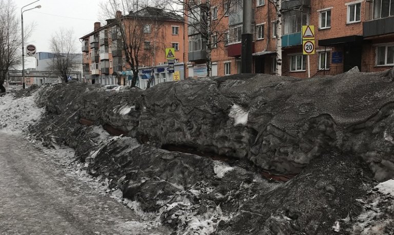 В Кемеровской области выпал чёрный снег