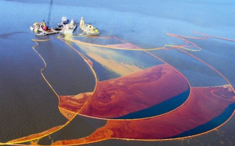 Предприятия будут штрафовать за непредотвращение нефтеразливов