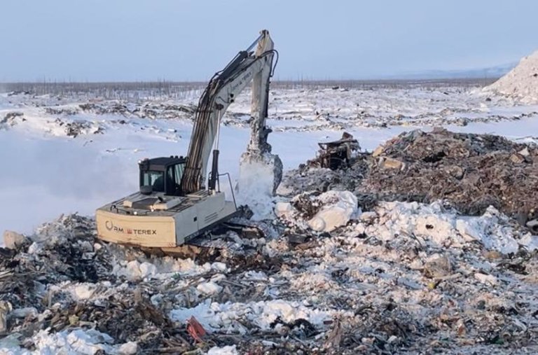 В Норильске потушили горящий полигон ТКО