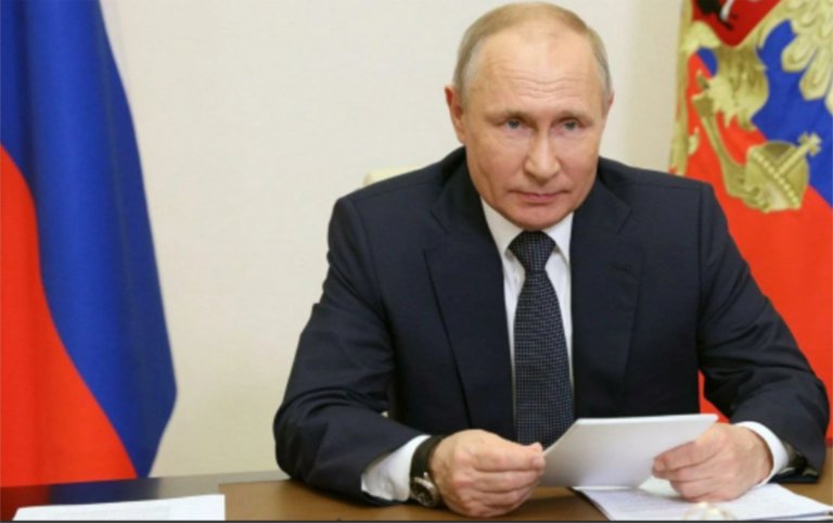 Владимир Путин: При развитии Арктики важно сохранить экологию