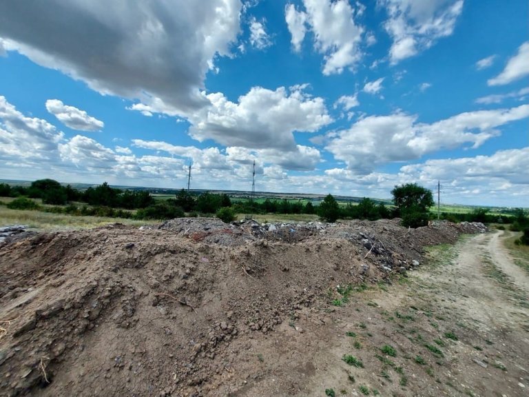 В Ростовской области ликвидировали крупную строительную свалку