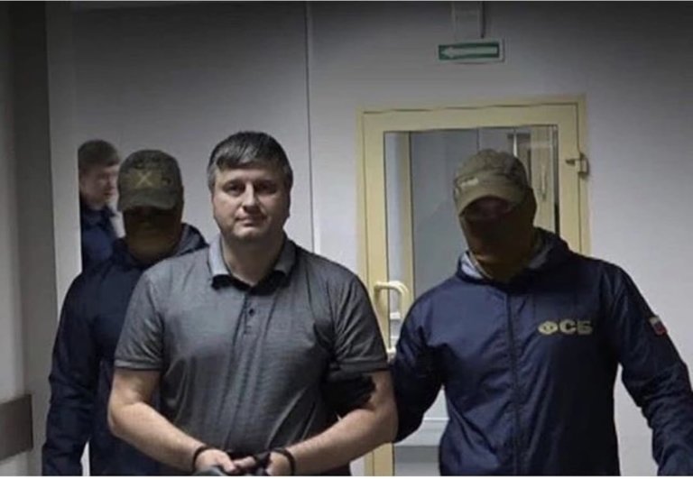 Экс-министра Приангарья приговорили 6,5 годам колонии