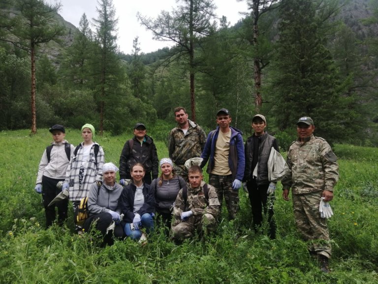 В Республике Алтай очистили от мусора 15 км туристского маршрута