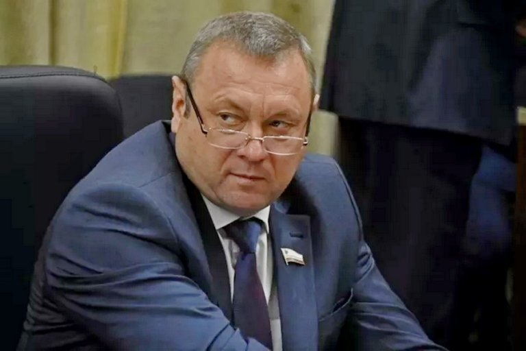 Первый пошел: глава Рослесхоза просит уволить главу минприроды Саратовской области