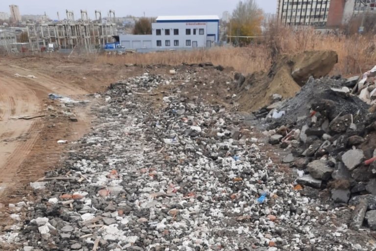 В Волгограде МБУ «Северное» устроило незаконную свалку стройотходов