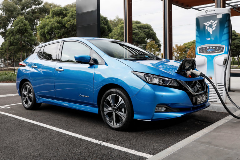 Nissan переведет все производство на электромобили к 2030 году