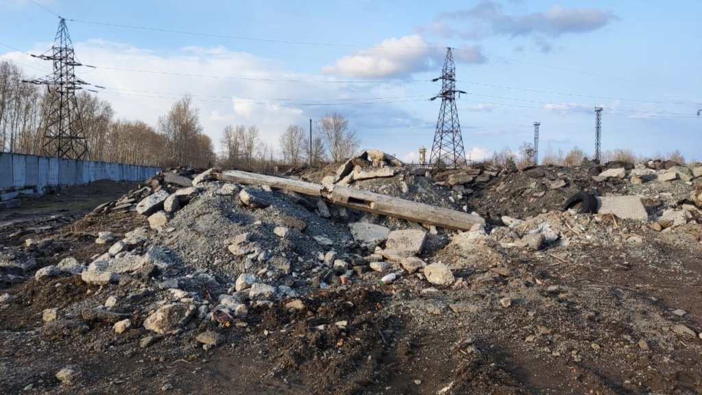 В Красноярске устроили асфальтовую свалку