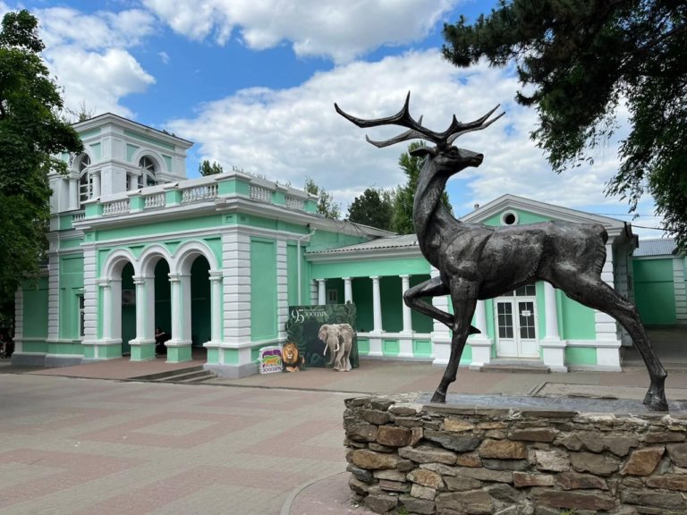 Из Ростовского зоопарка из-за пожара эвакуировали всех животных