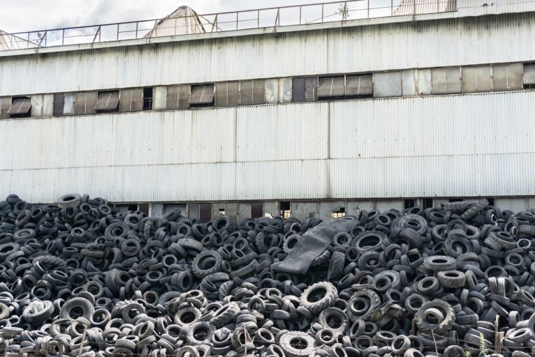 В России открылось более 1,6 тысячи пунктов приема старых шин