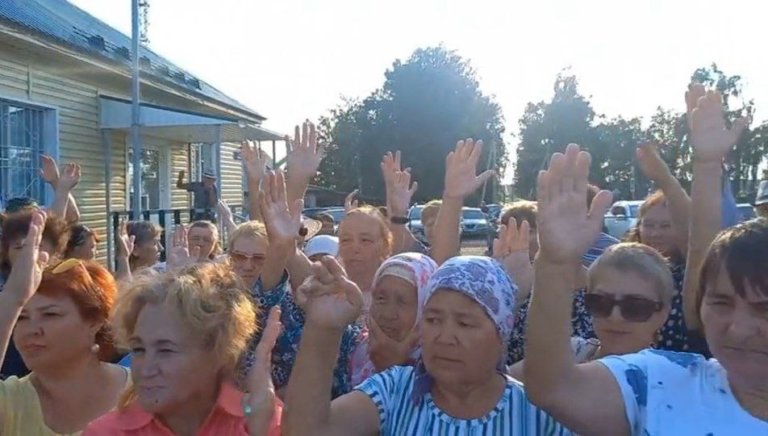 С жителей челябинского села требуют 5 млн рублей за фиктивный вывоз мусора
