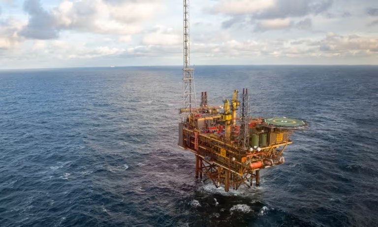 Британия выдала нефтяным компаниям лицензии на хранение углерода в Северном море