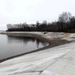 На Воткинском водохранилище досрочно укрепили участок берега