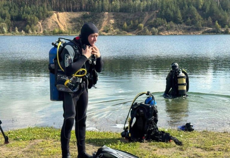 Со дна и берегов Изумрудного озера в Татарстане вывезли почти тонну мусора