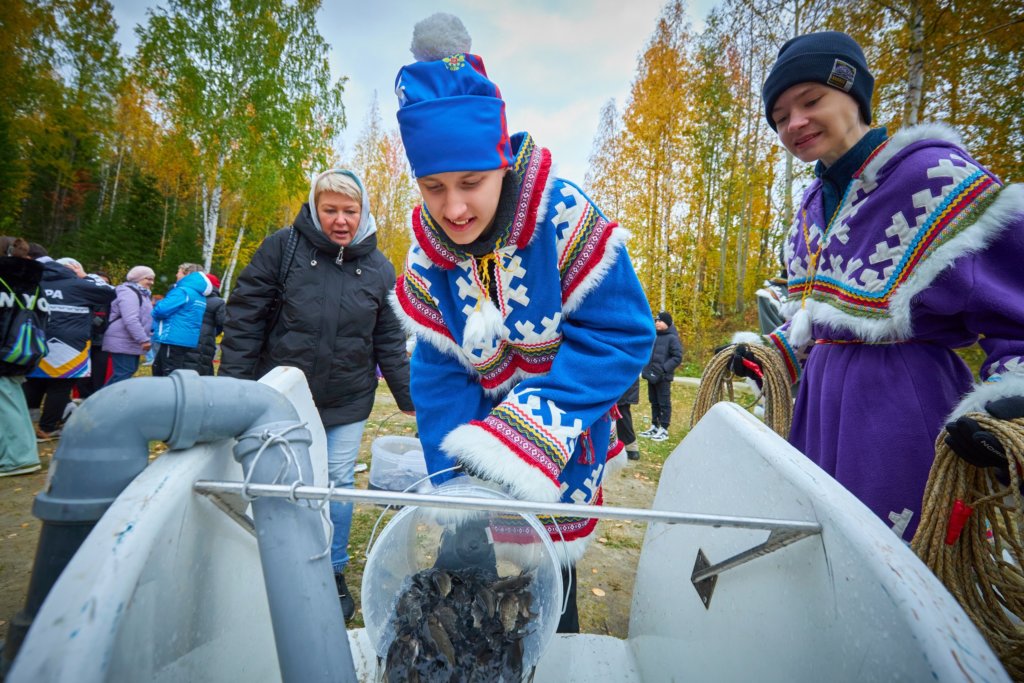 В Югре впервые прошел выпуск сазанов