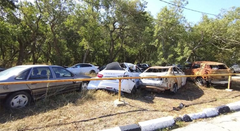 В Геленджике ликвидировали свалку старых автомобилей