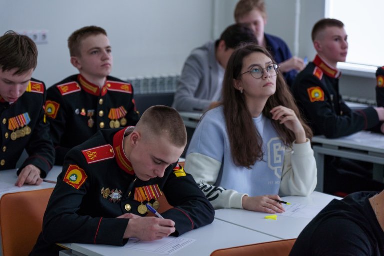 В УрГПУ стартовал конкурс вопросов к «Фенологическому диктанту» РГО