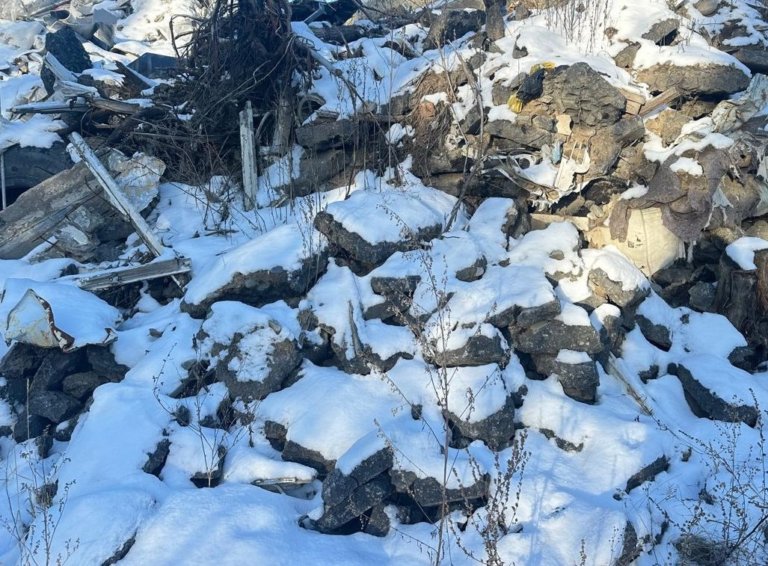 На берегу Кубани обнаружили строительную свалку