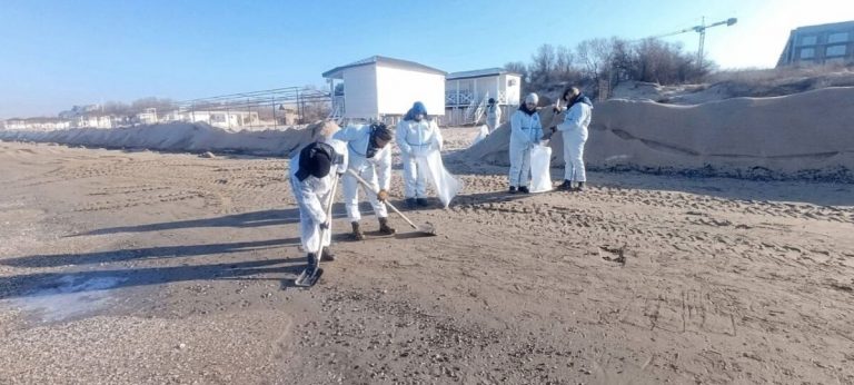 МегаФон передал средства связи волонтёрам, работающим на побережье Чёрного моря
