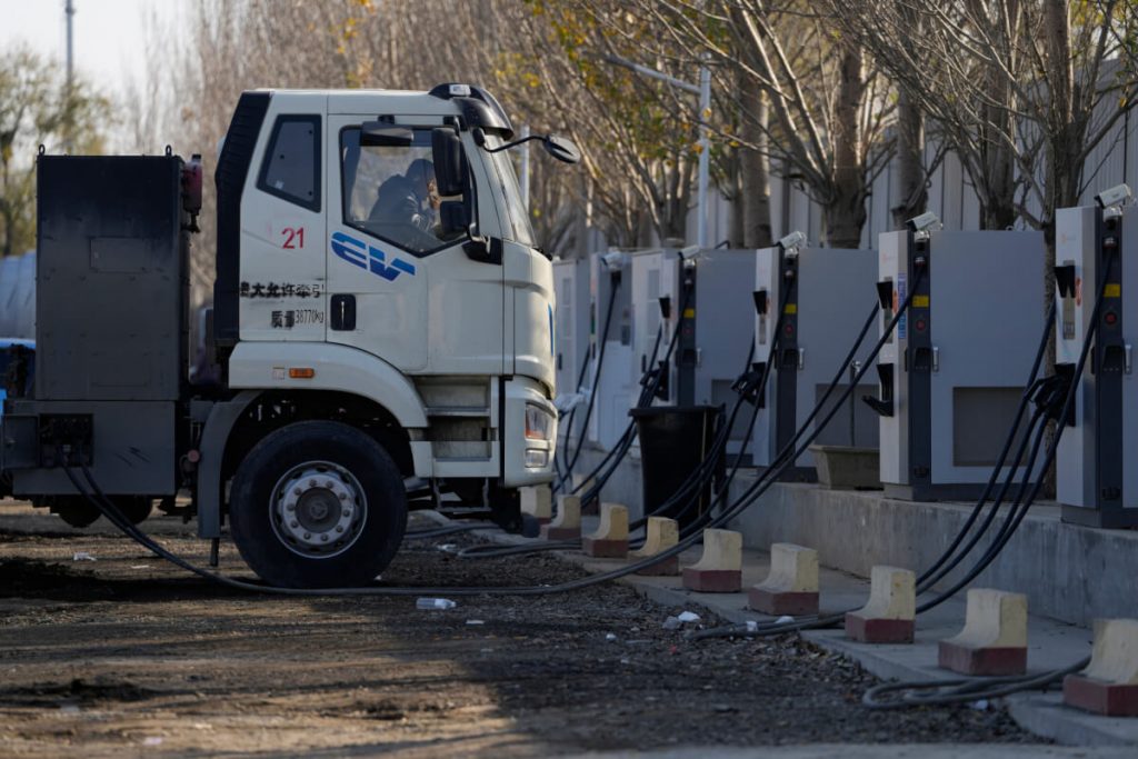 Переход на электромобили улучшил качество воздуха в 150 городах Китая
