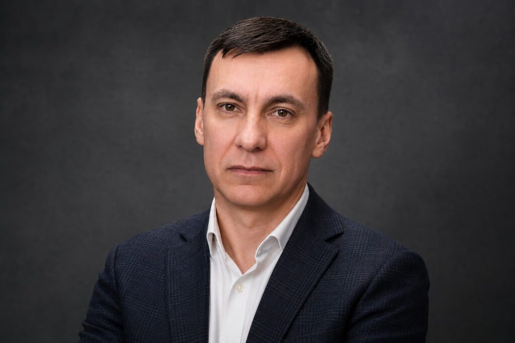 Роман Незовибатько