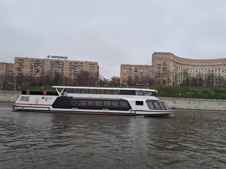 В Москве открыли четвертый маршрут речного электротранспорта