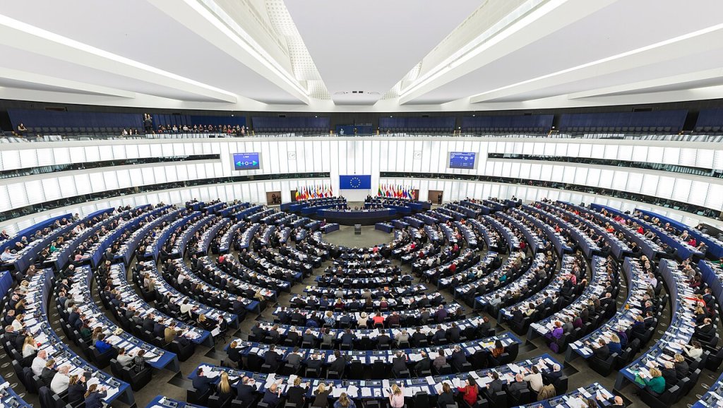 В Европарламенте предложили направлять промышленности 75% доходов от продажи углеродных квот