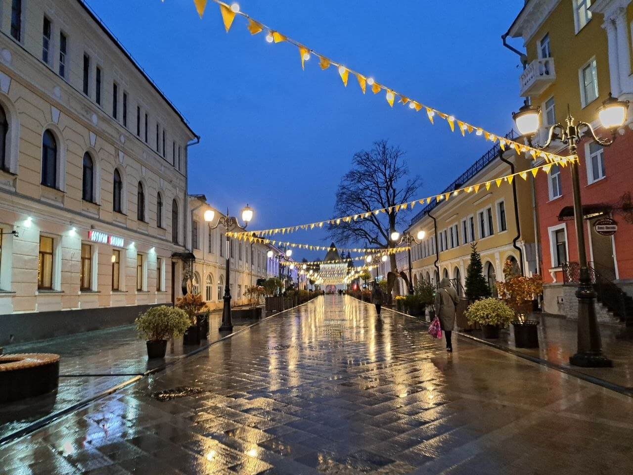 Вечерняя улица Кирова в Ярославле