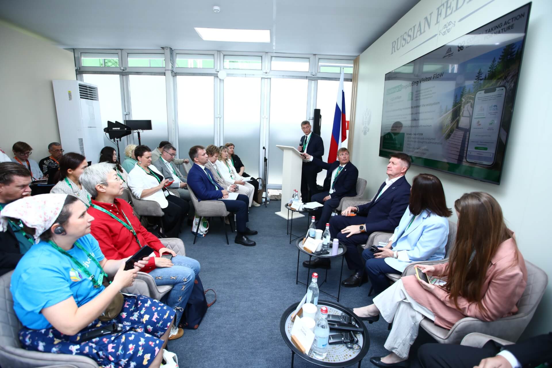 Участники обсуждения охраны Байкала на COP17 в Ереване