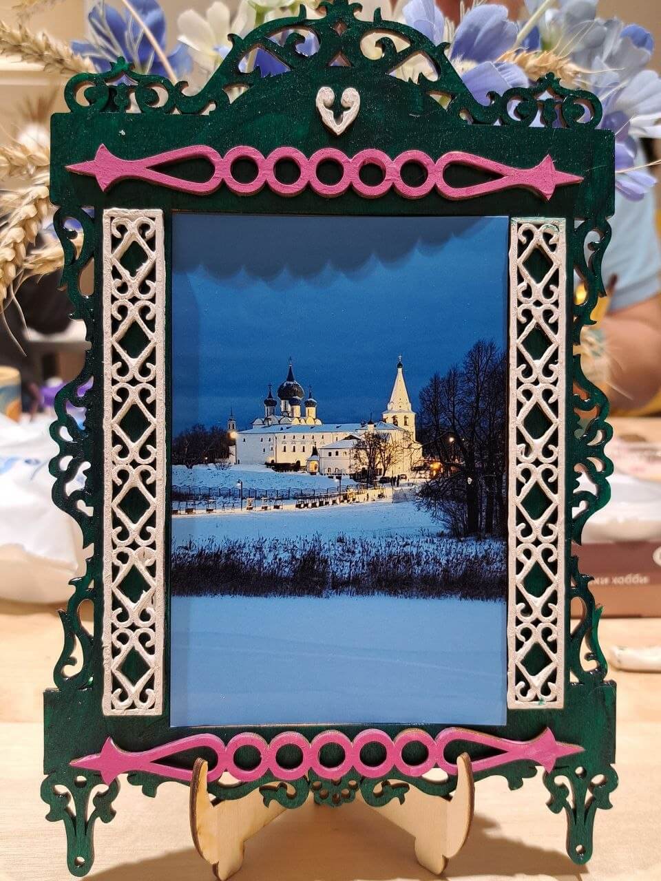 Фоторамка в виде старинного наличника